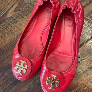 Tory Burch Reva red pantent flats